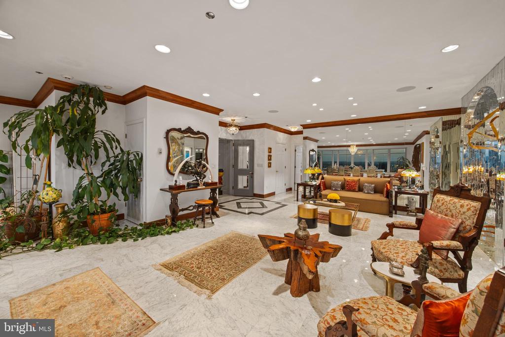 100 HARBORVIEW DRIVE Unit: PH3A/3B