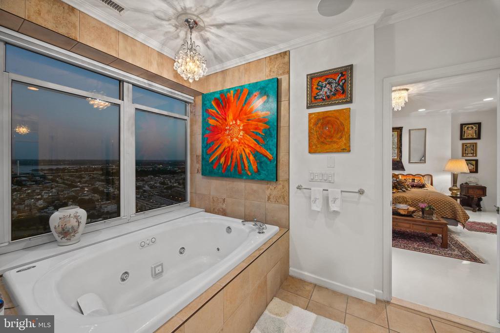100 HARBORVIEW DRIVE Unit: PH3A/3B