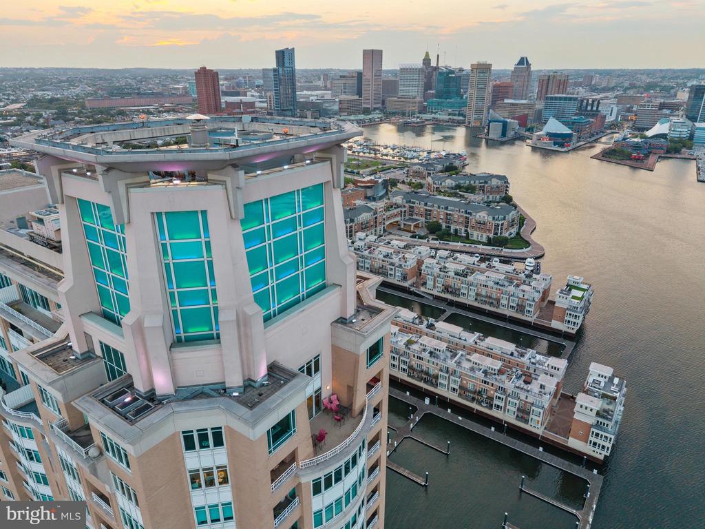 100 HARBORVIEW DRIVE Unit: PH3A/3B