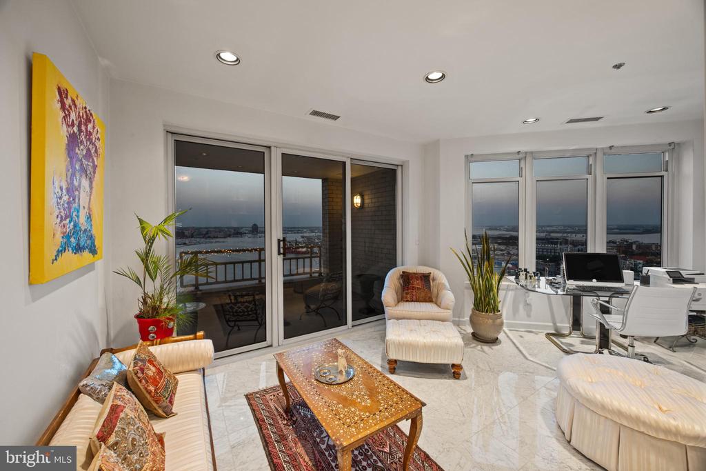 100 HARBORVIEW DRIVE Unit: PH3A/3B