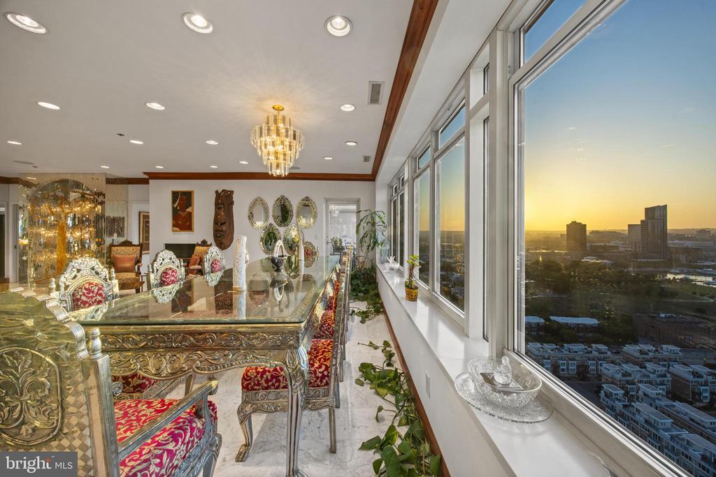 100 HARBORVIEW DRIVE Unit: PH3A/3B
