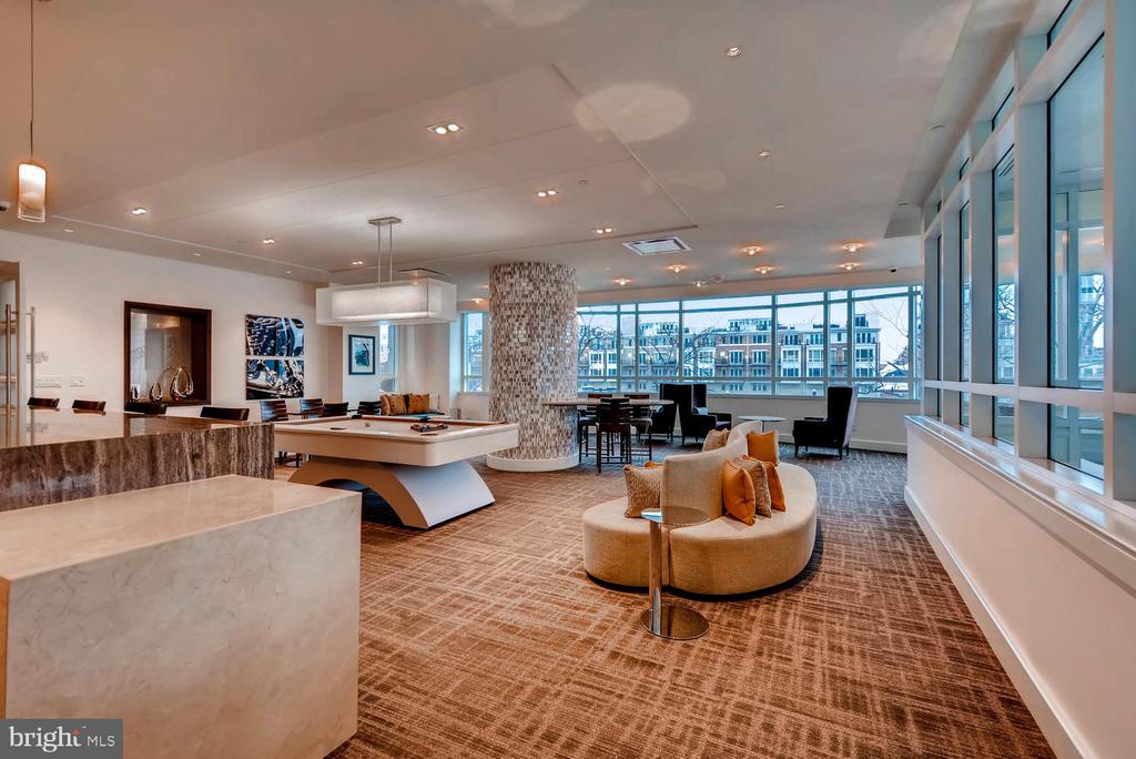 100 HARBORVIEW DRIVE Unit: PH3A/3B