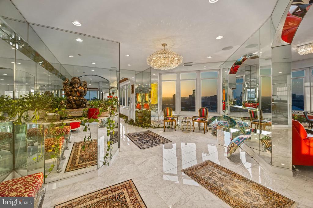 100 HARBORVIEW DRIVE Unit: PH3A/3B