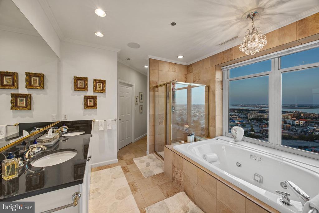 100 HARBORVIEW DRIVE Unit: PH3A/3B