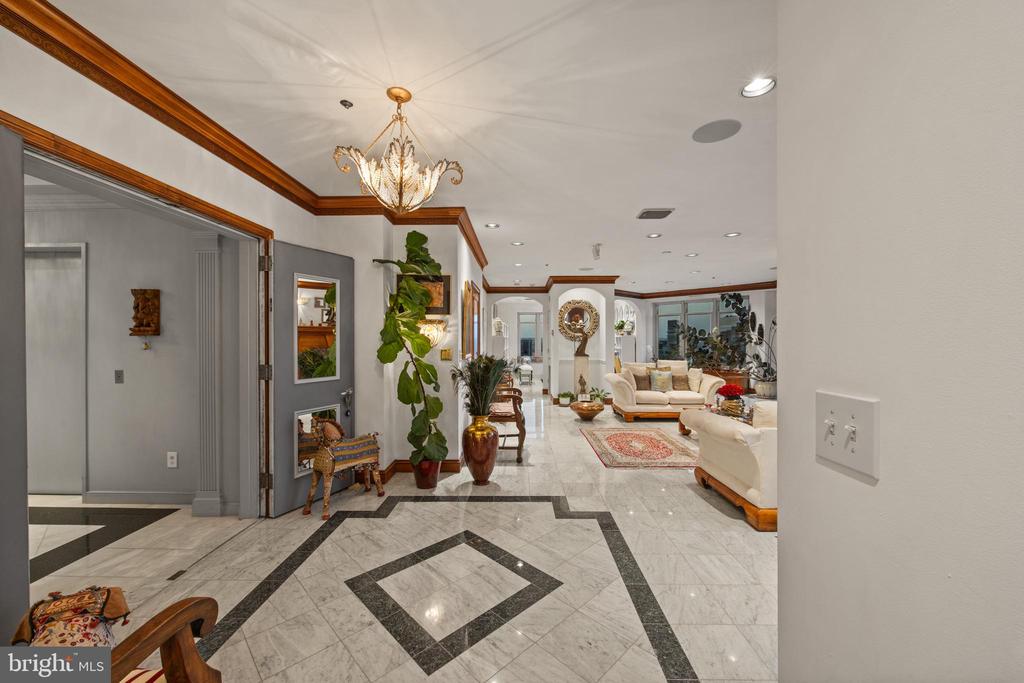 100 HARBORVIEW DRIVE Unit: PH3A/3B