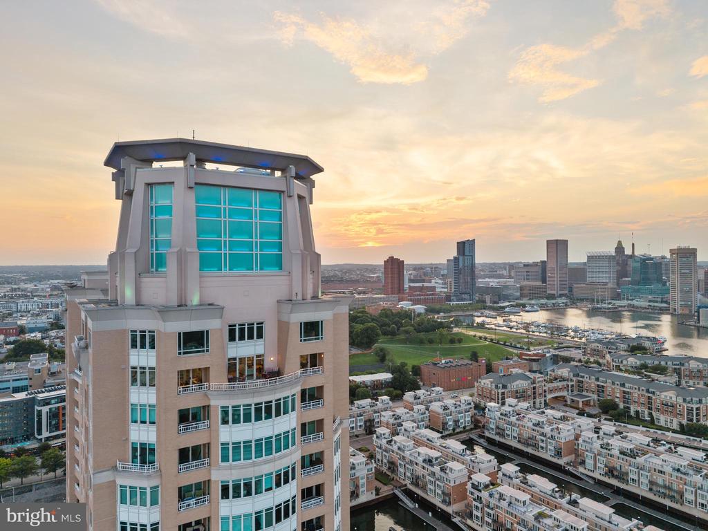 100 HARBORVIEW DRIVE Unit: PH3A/3B
