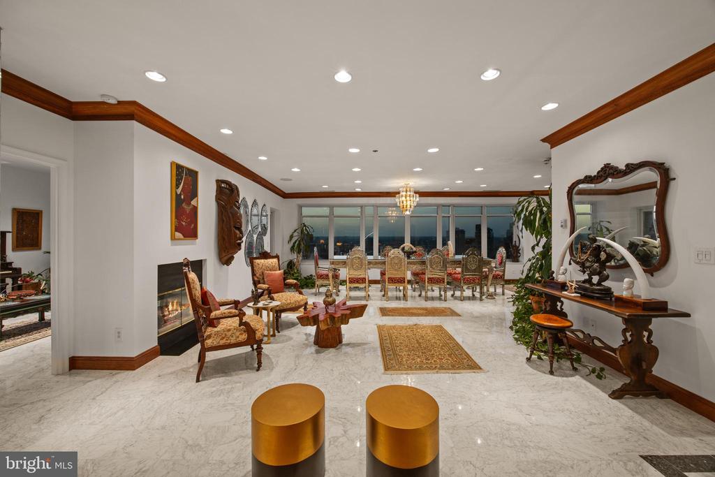 100 HARBORVIEW DRIVE Unit: PH3A/3B