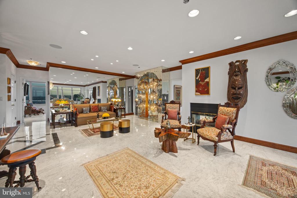 100 HARBORVIEW DRIVE Unit: PH3A/3B