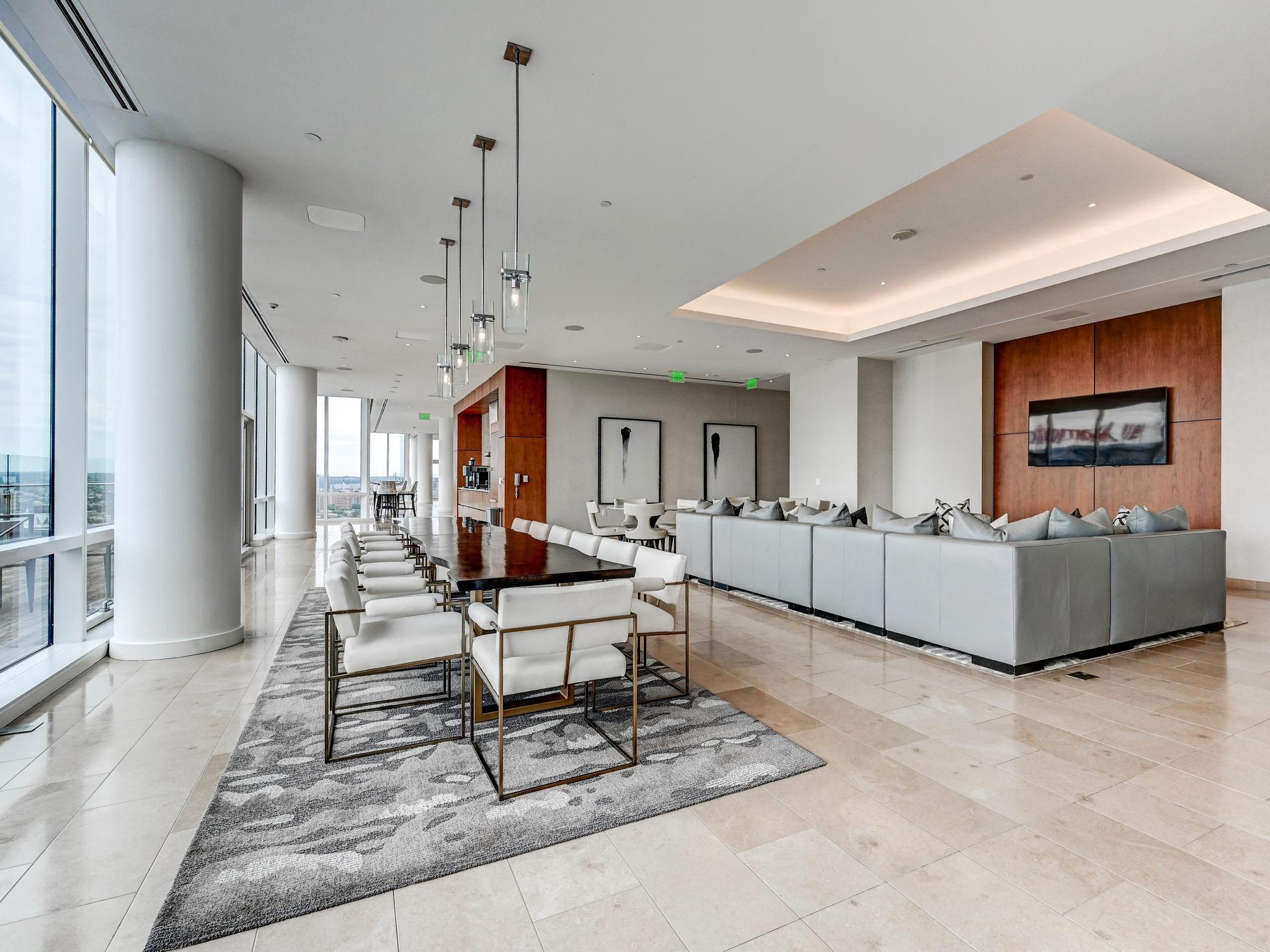 300 INTERNATIONAL DRIVE Unit: 2106