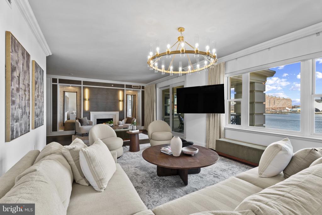 801 KEY HIGHWAY Unit: 221