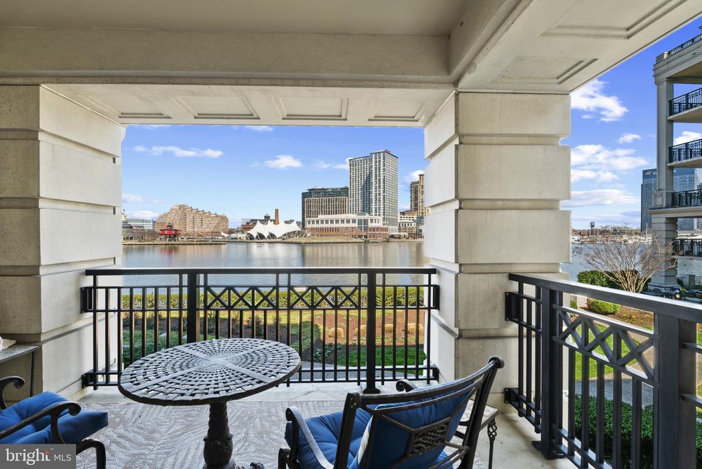 801 KEY HIGHWAY Unit: 221