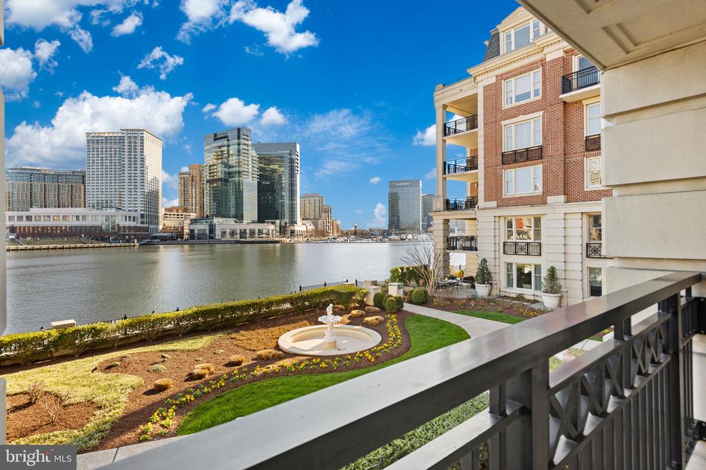 801 KEY HIGHWAY Unit: 221