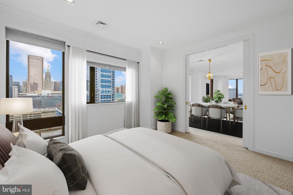 10 E LEE STREET Unit: 1102