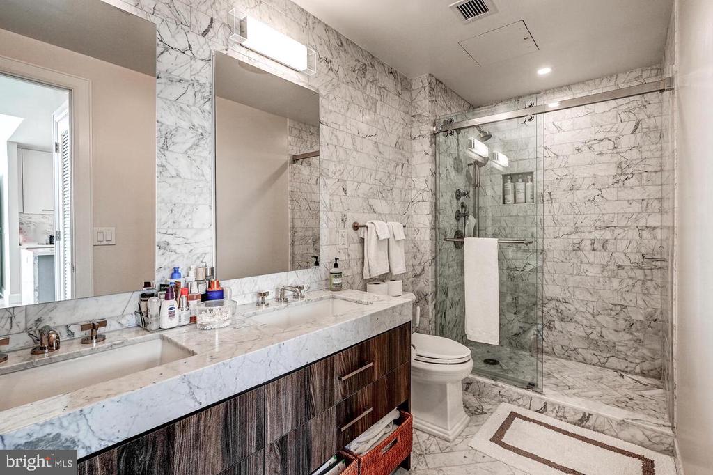 1330 LANCASTER STREET Unit: C901
