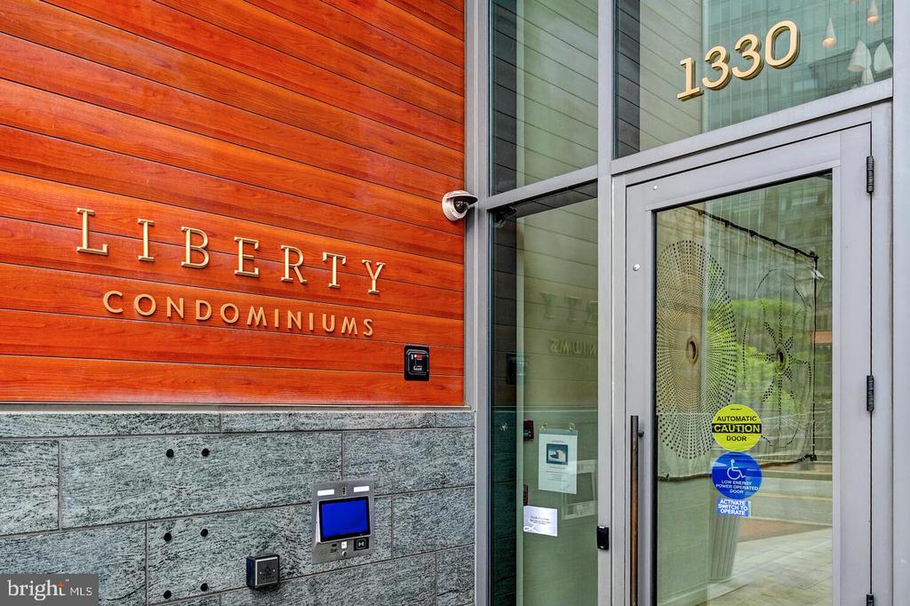 1330 LANCASTER STREET Unit: C901