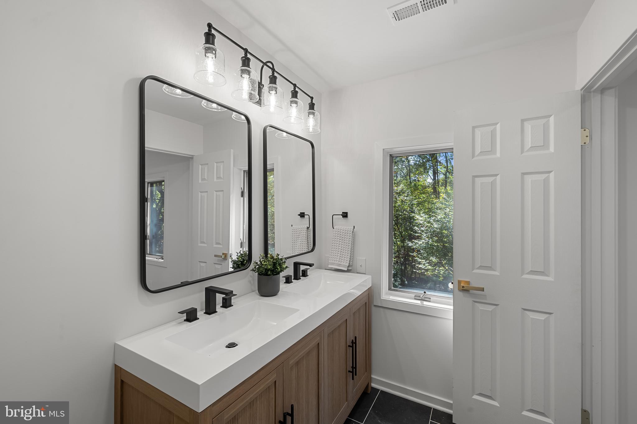 2415 VELVET RIDGE DRIVE