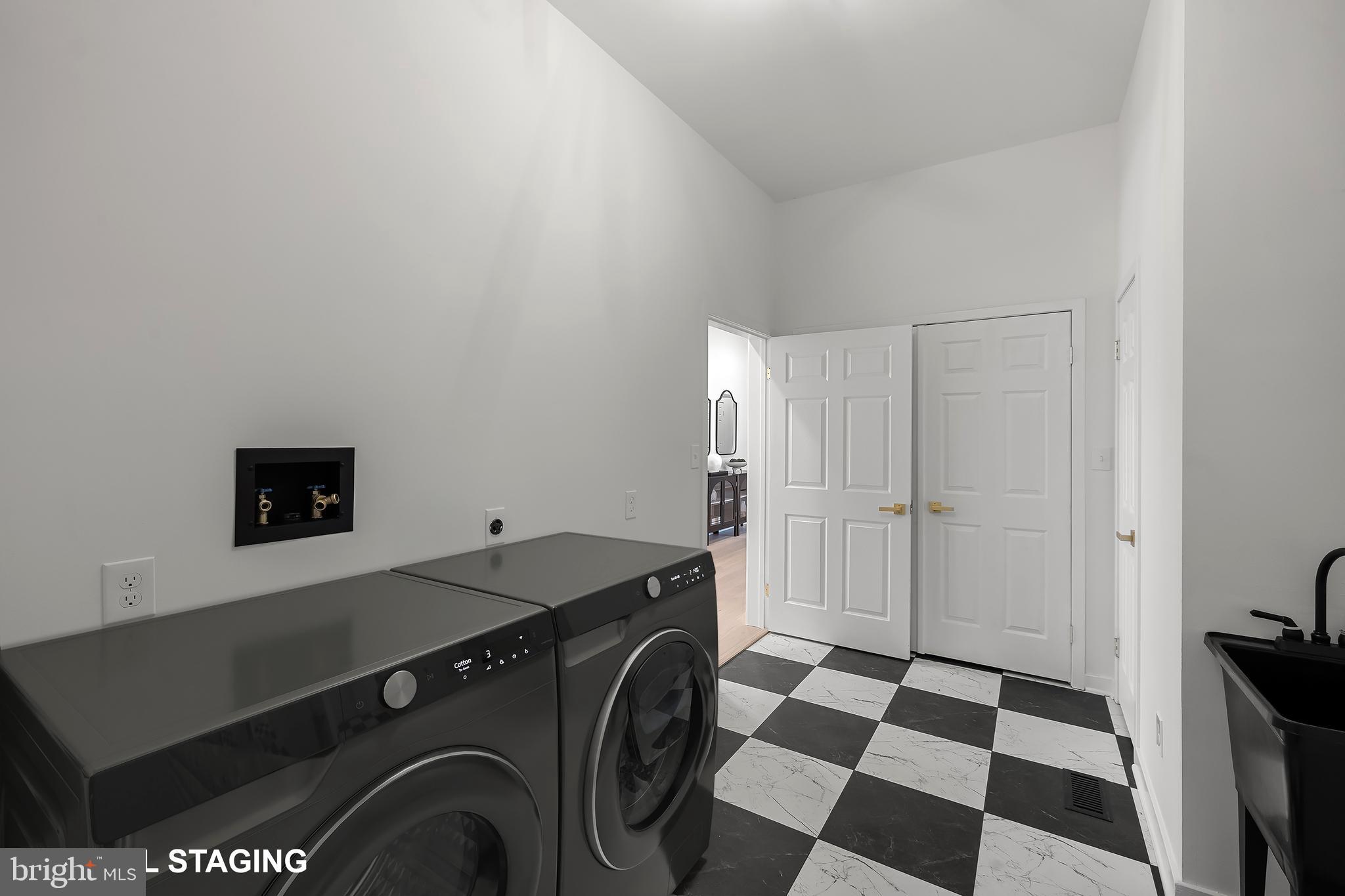 2415 VELVET RIDGE DRIVE