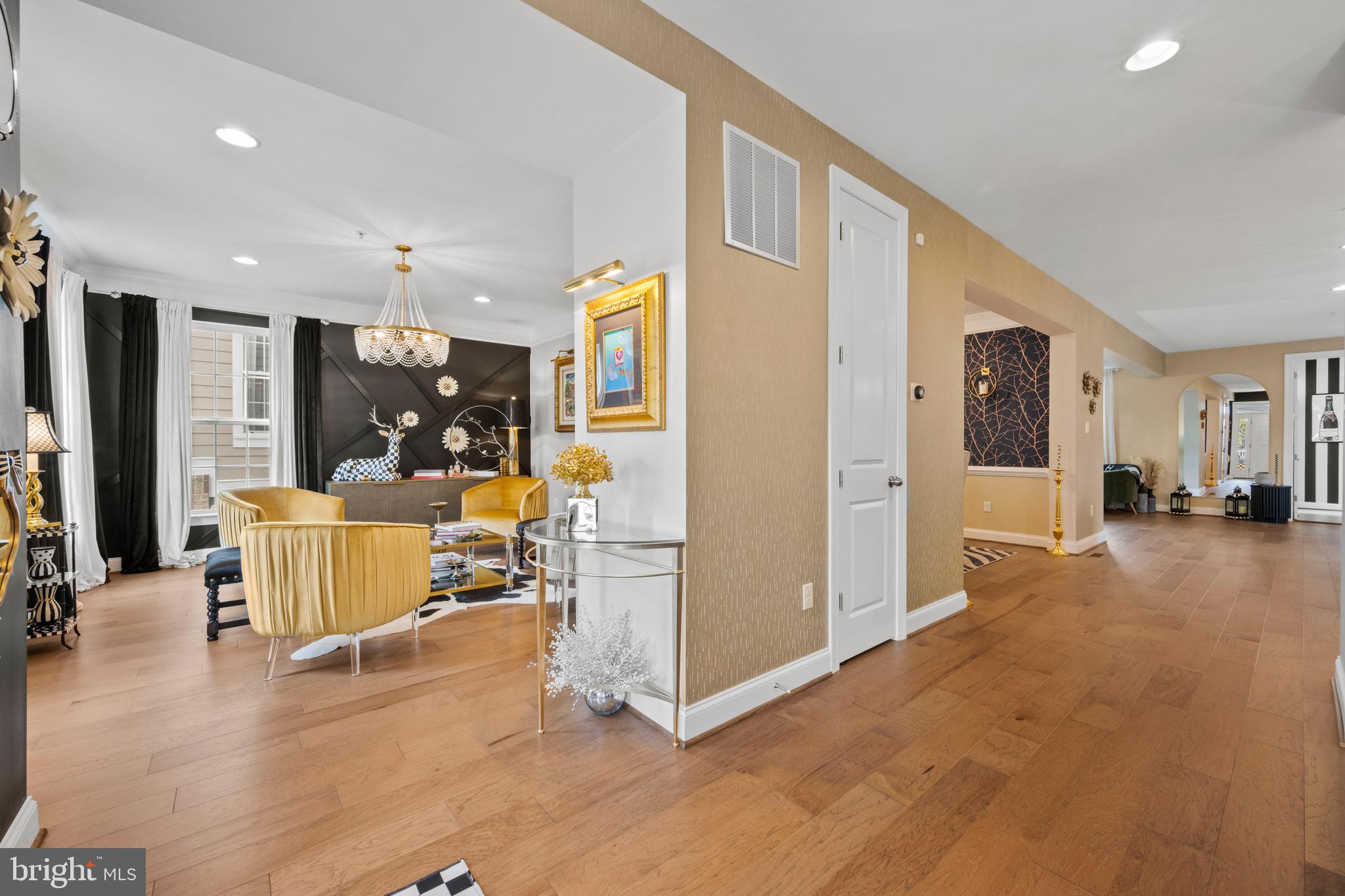 607 SOMERSTOWN STREET