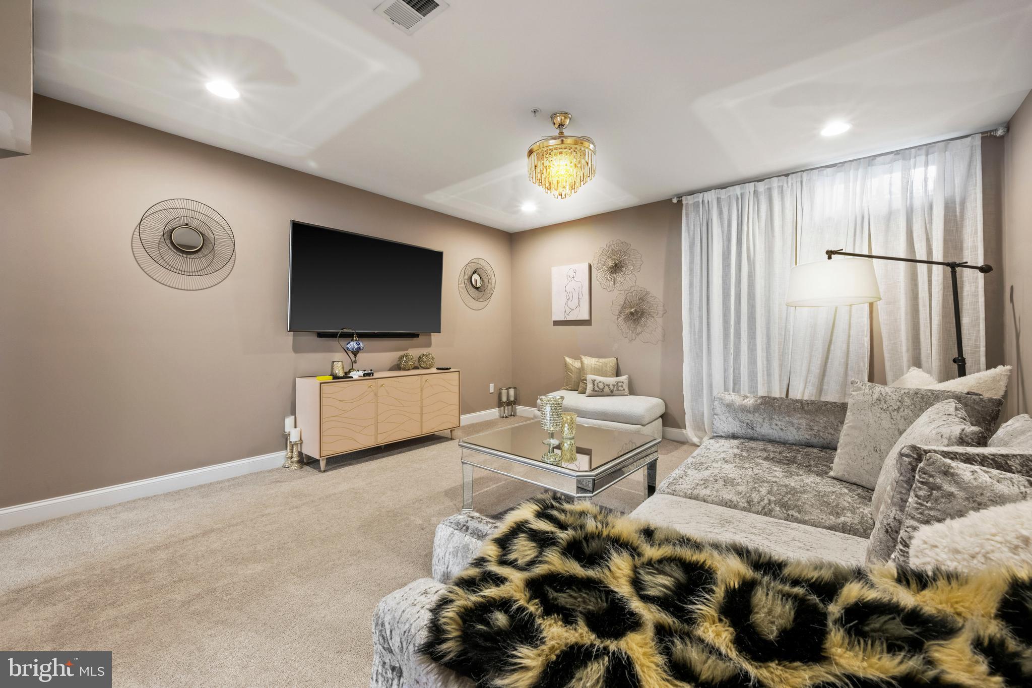 607 SOMERSTOWN STREET