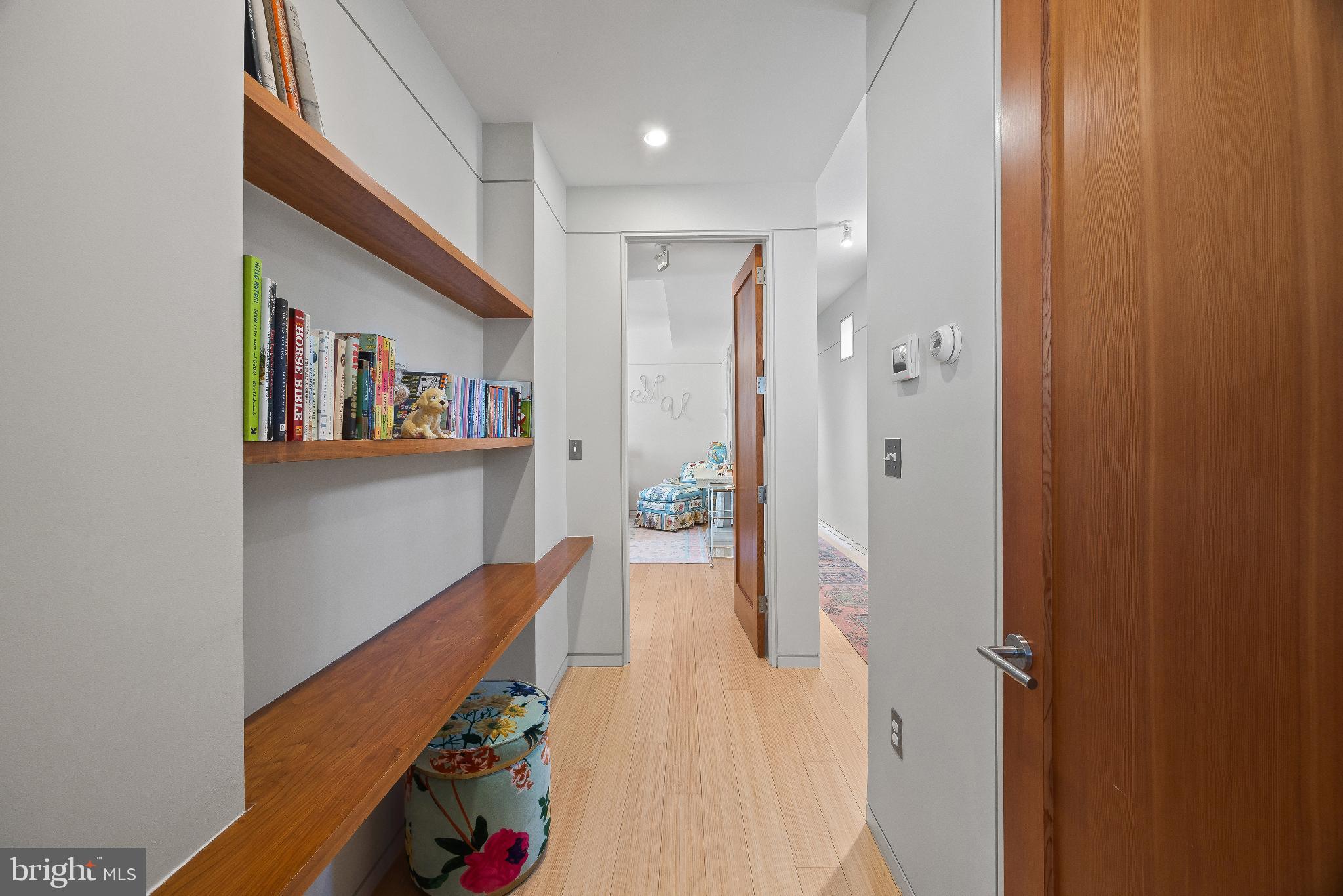 2923 WOODVALLEY DRIVE