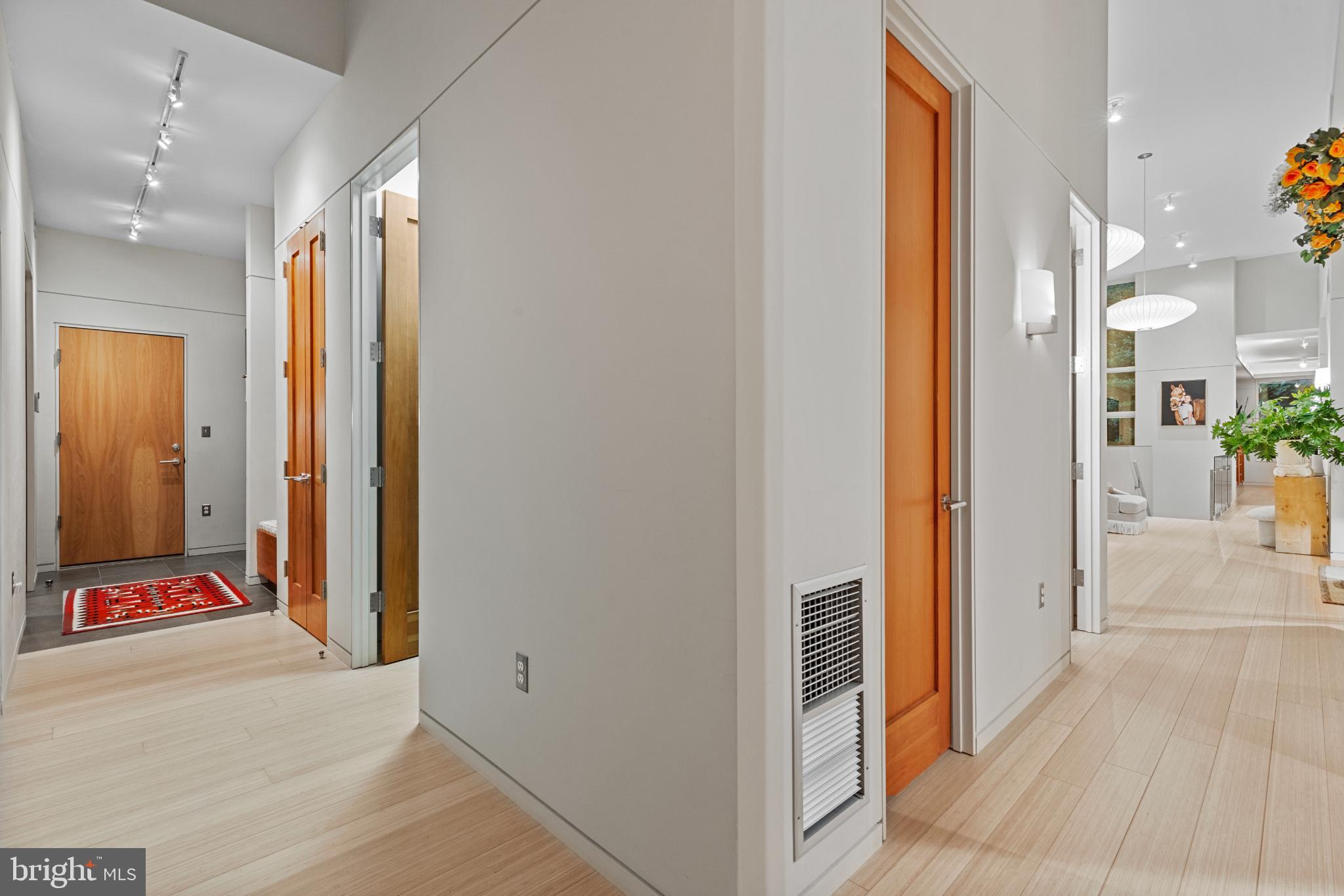 2923 WOODVALLEY DRIVE