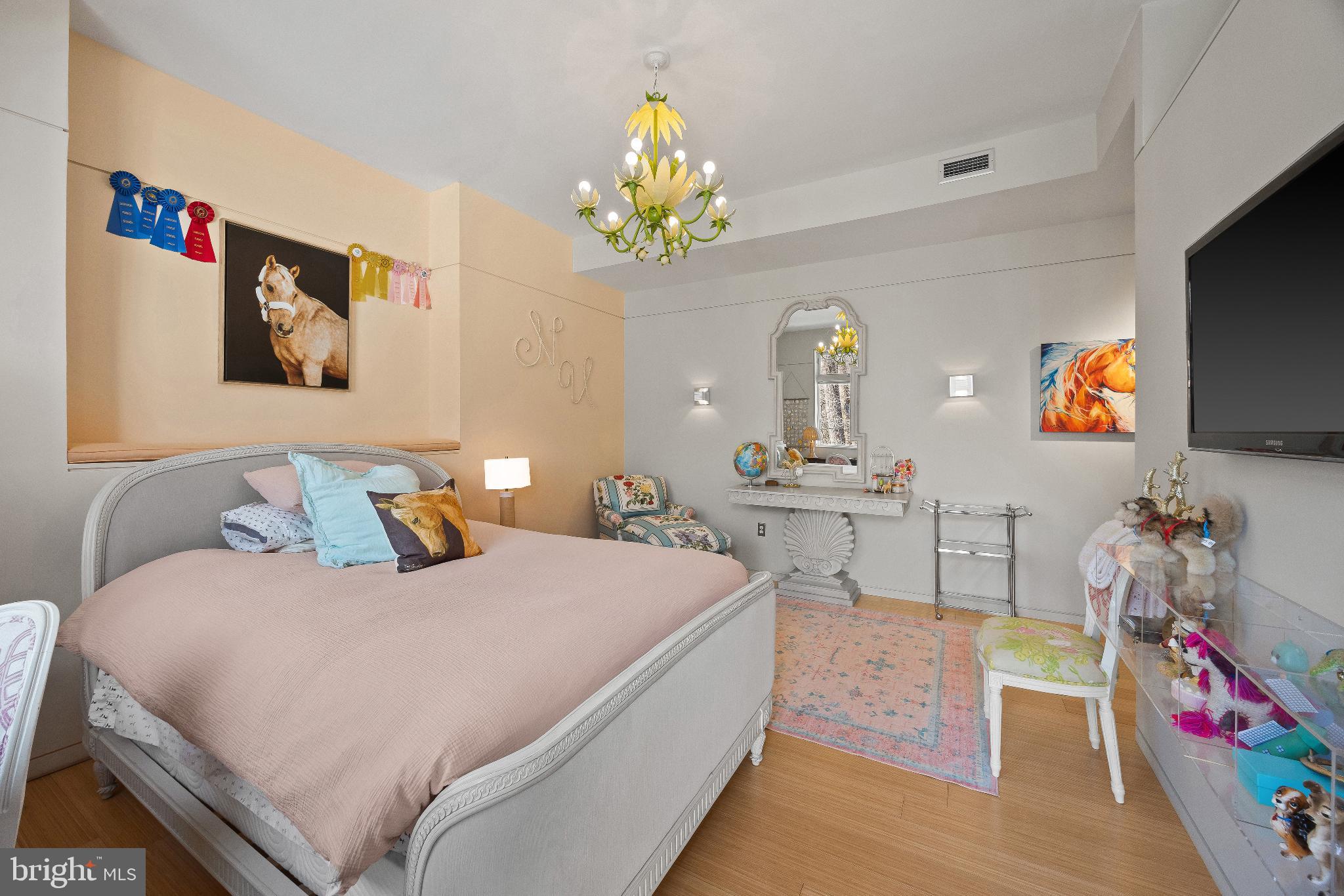 2923 WOODVALLEY DRIVE