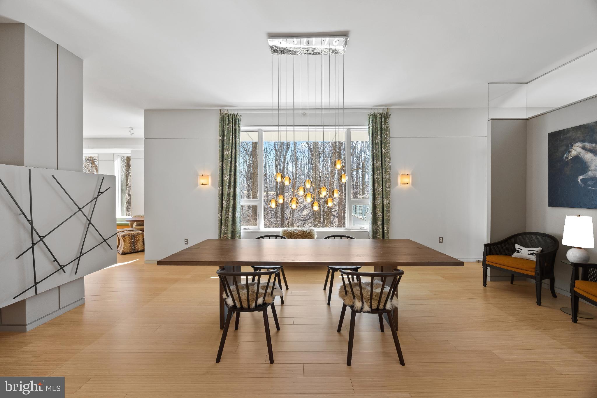 2923 WOODVALLEY DRIVE