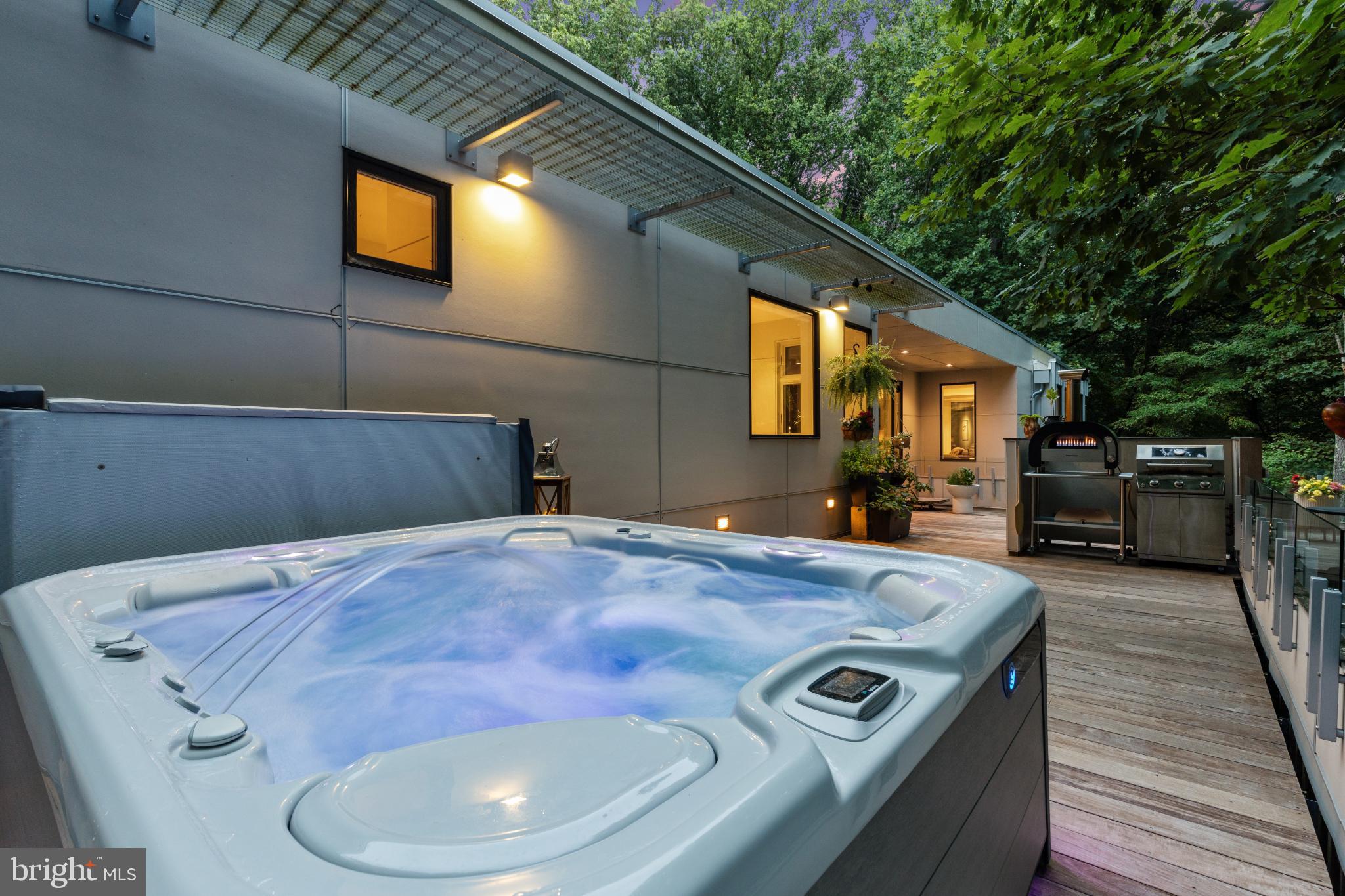 2923 WOODVALLEY DRIVE