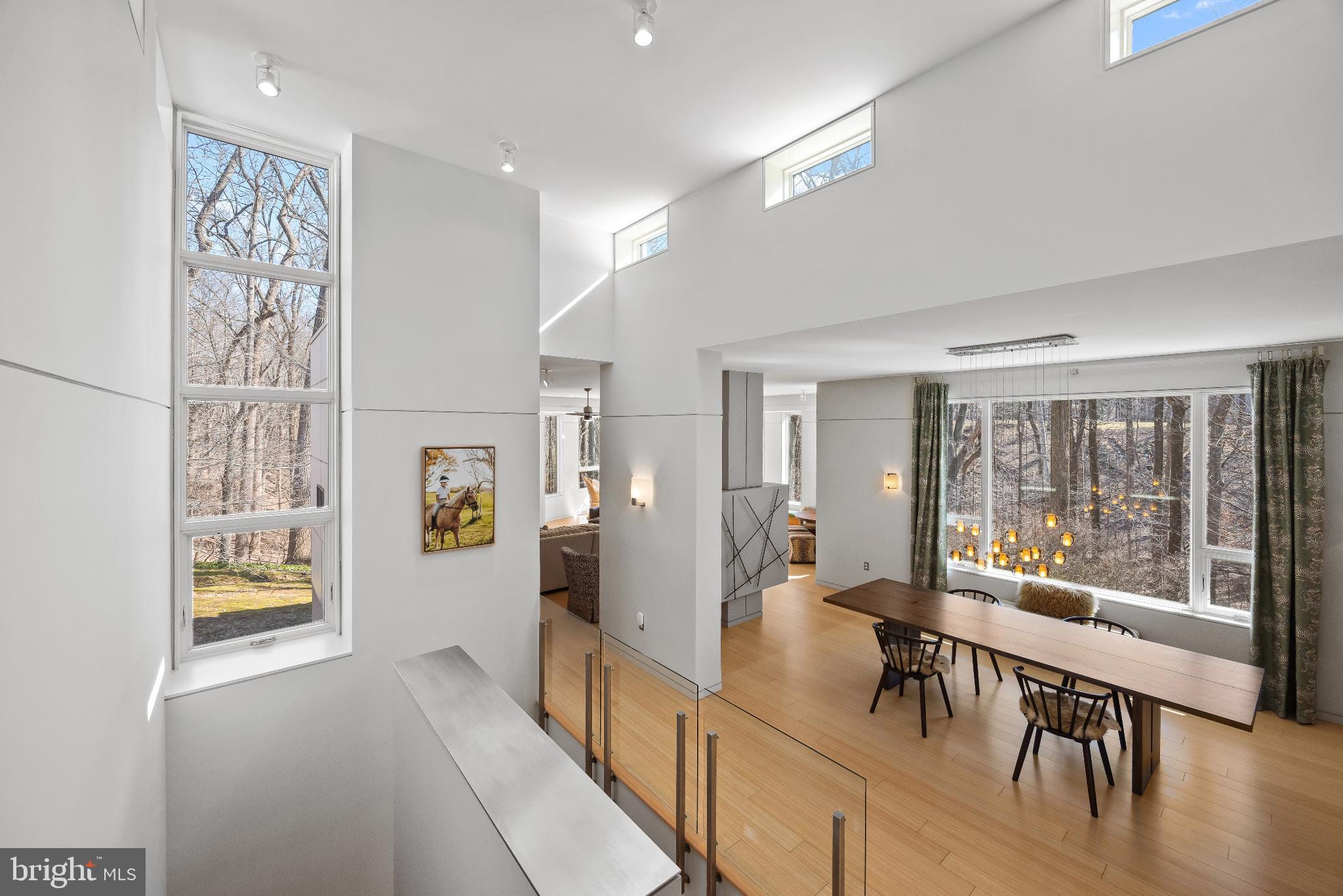 2923 WOODVALLEY DRIVE