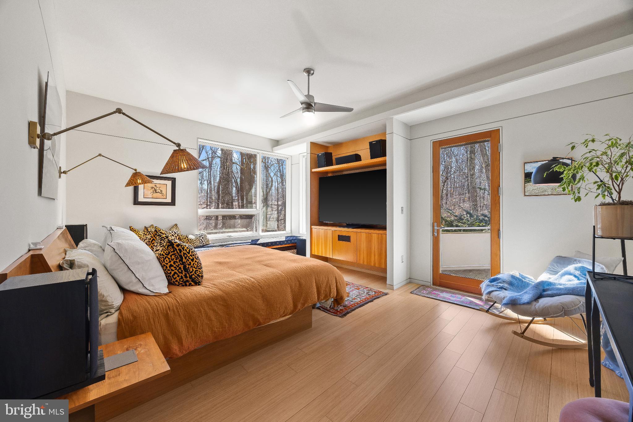 2923 WOODVALLEY DRIVE