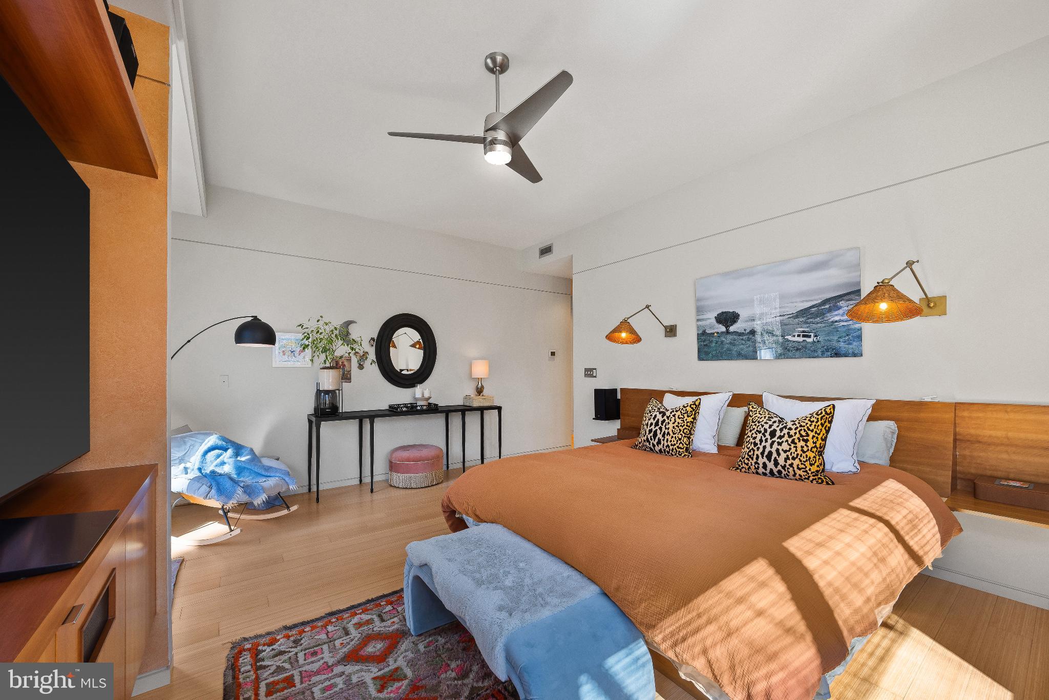 2923 WOODVALLEY DRIVE