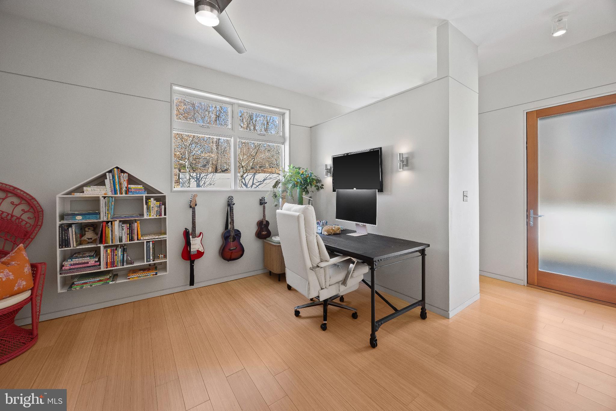 2923 WOODVALLEY DRIVE