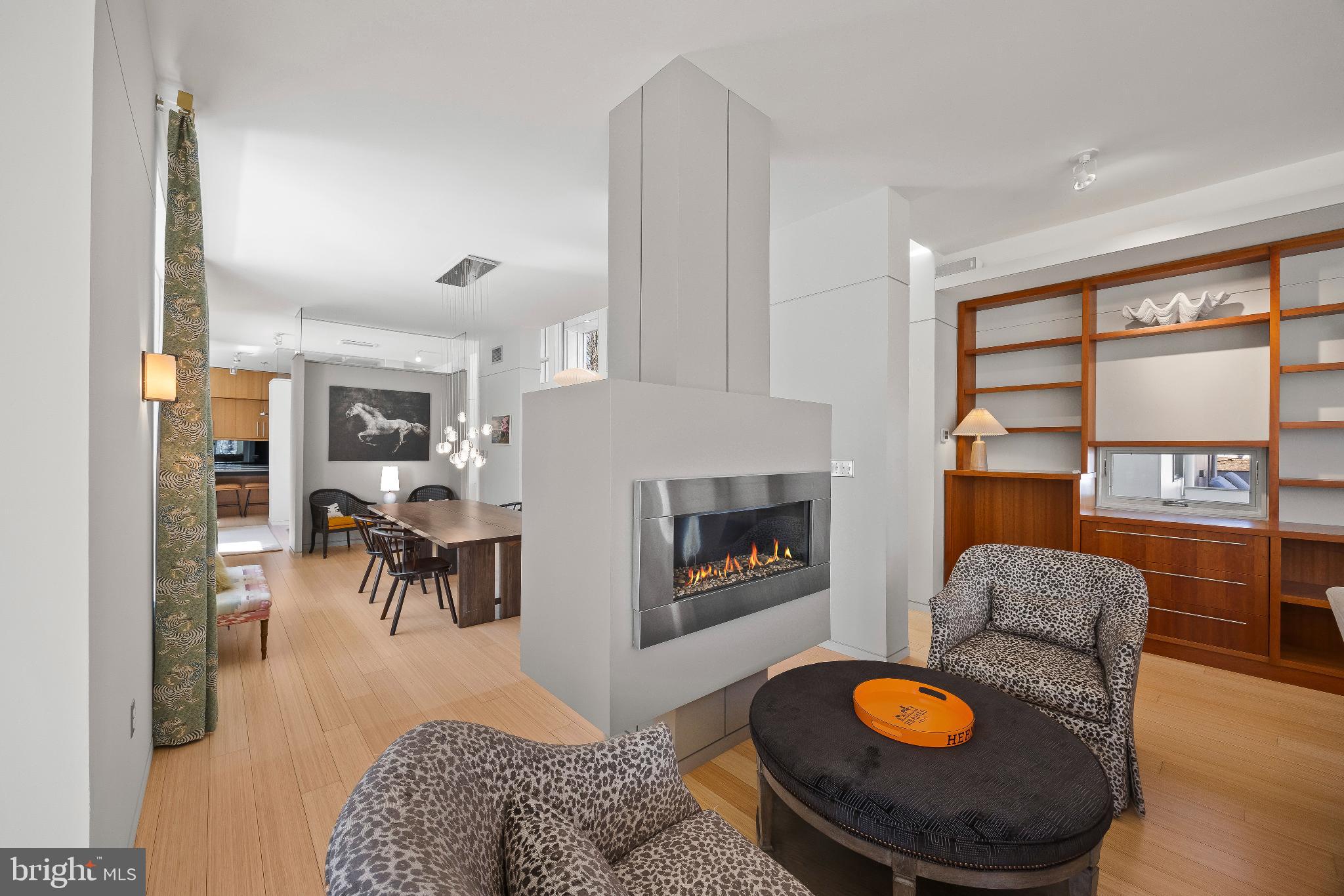 2923 WOODVALLEY DRIVE