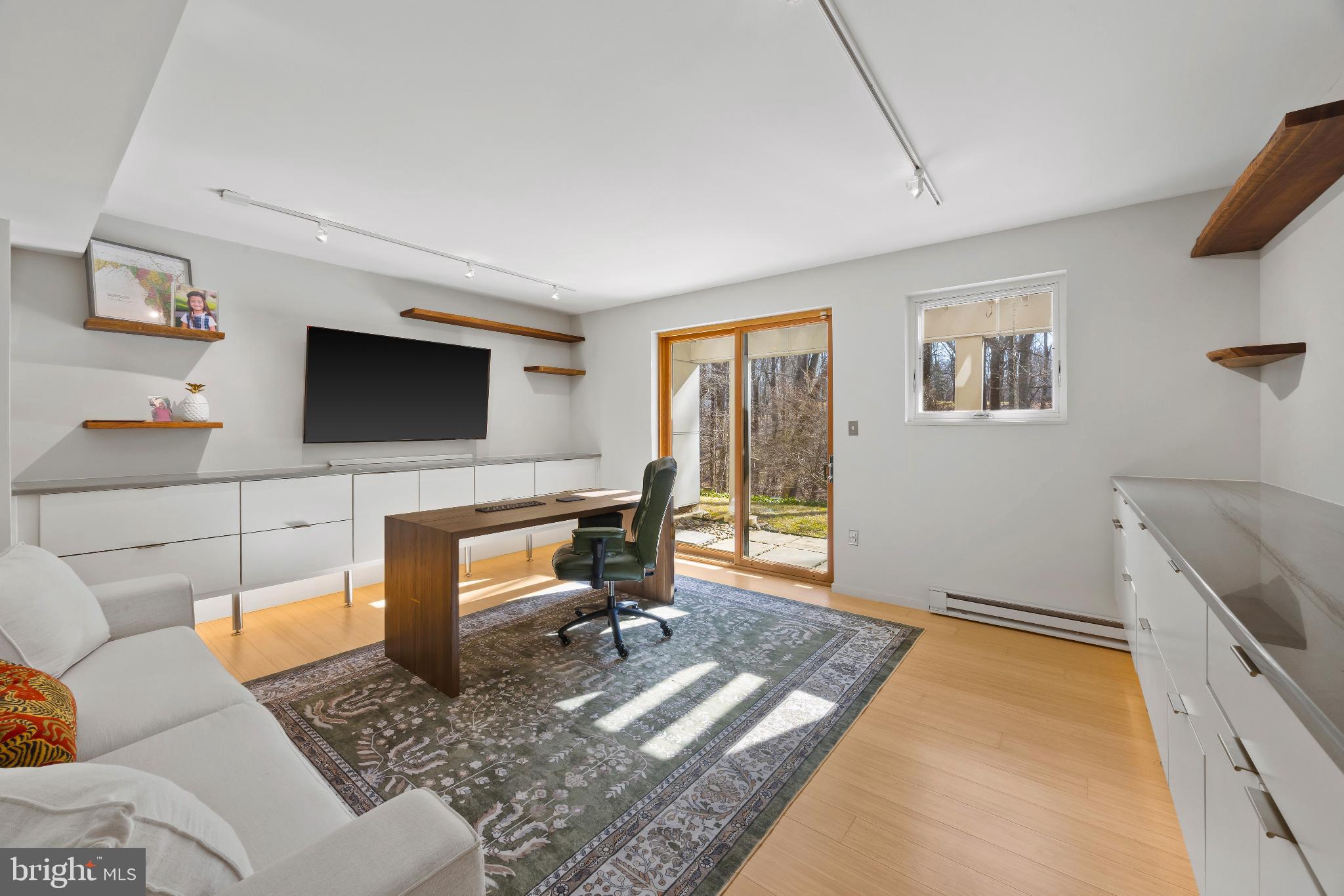 2923 WOODVALLEY DRIVE