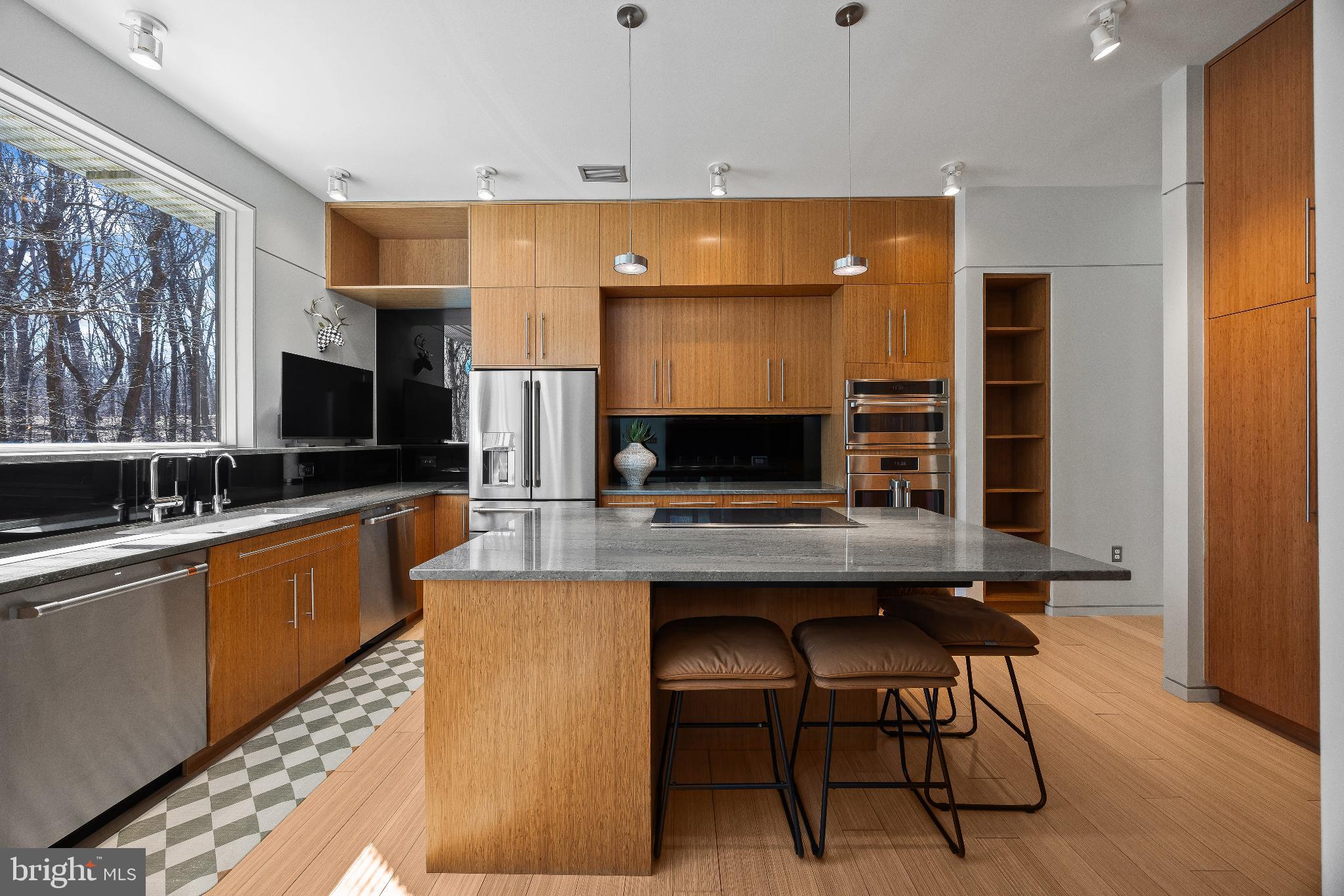 2923 WOODVALLEY DRIVE