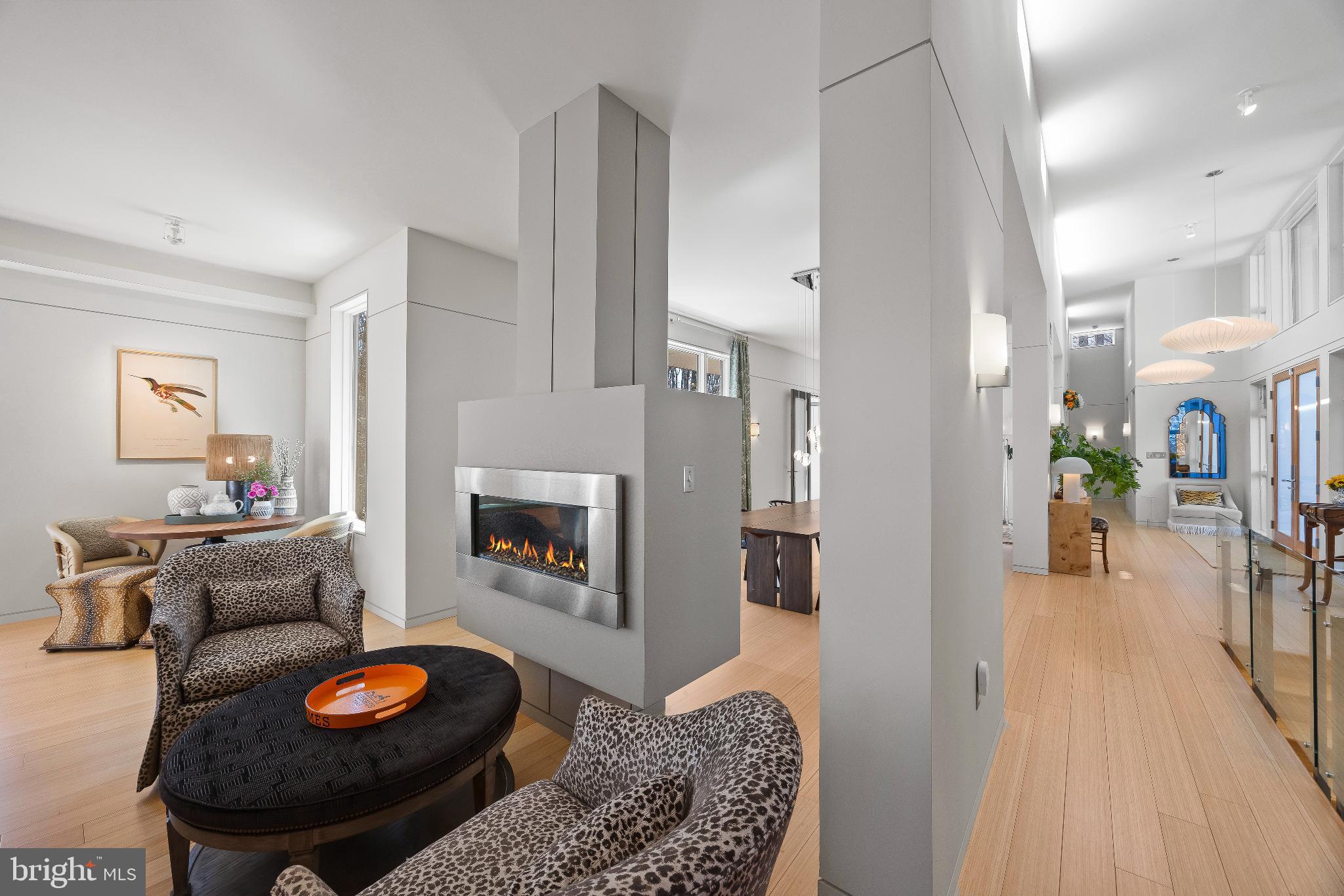 2923 WOODVALLEY DRIVE