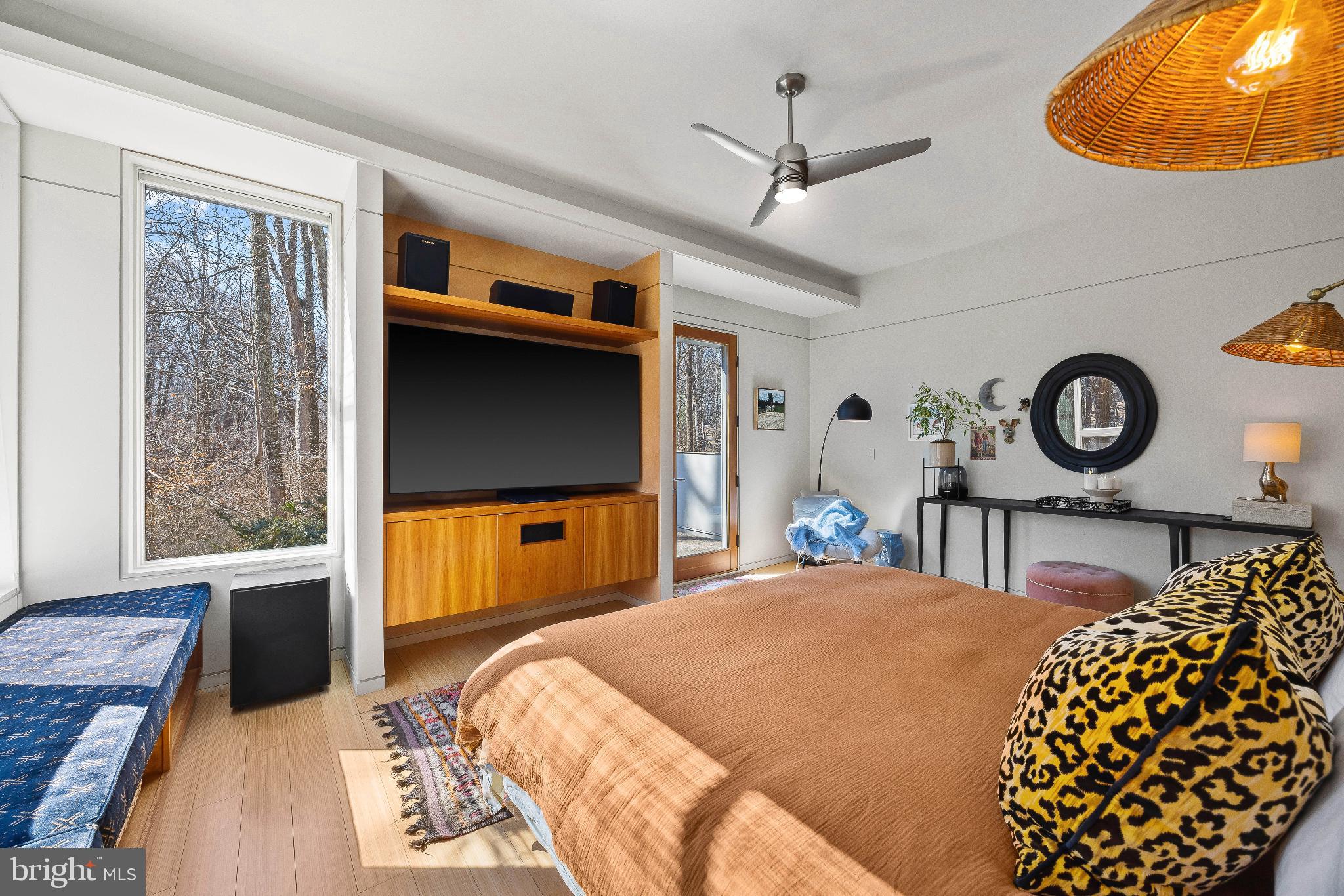 2923 WOODVALLEY DRIVE