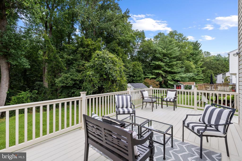 1525 CEDARWOOD DRIVE