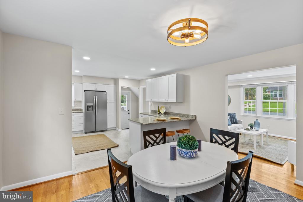 1525 CEDARWOOD DRIVE
