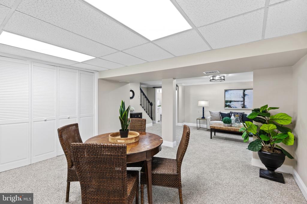 1525 CEDARWOOD DRIVE