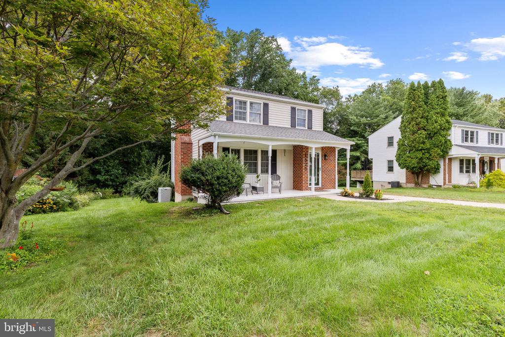 1525 CEDARWOOD DRIVE