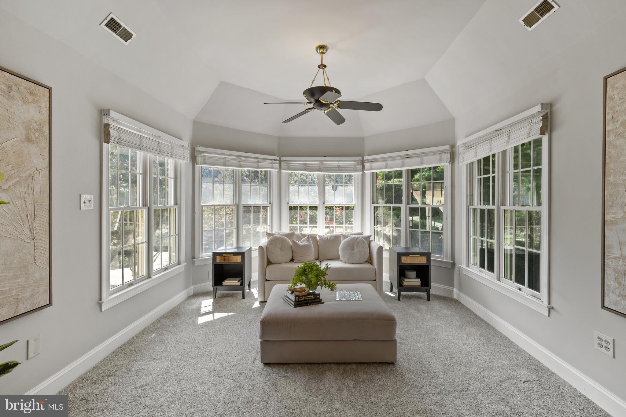 3109 FOX VALLEY DRIVE