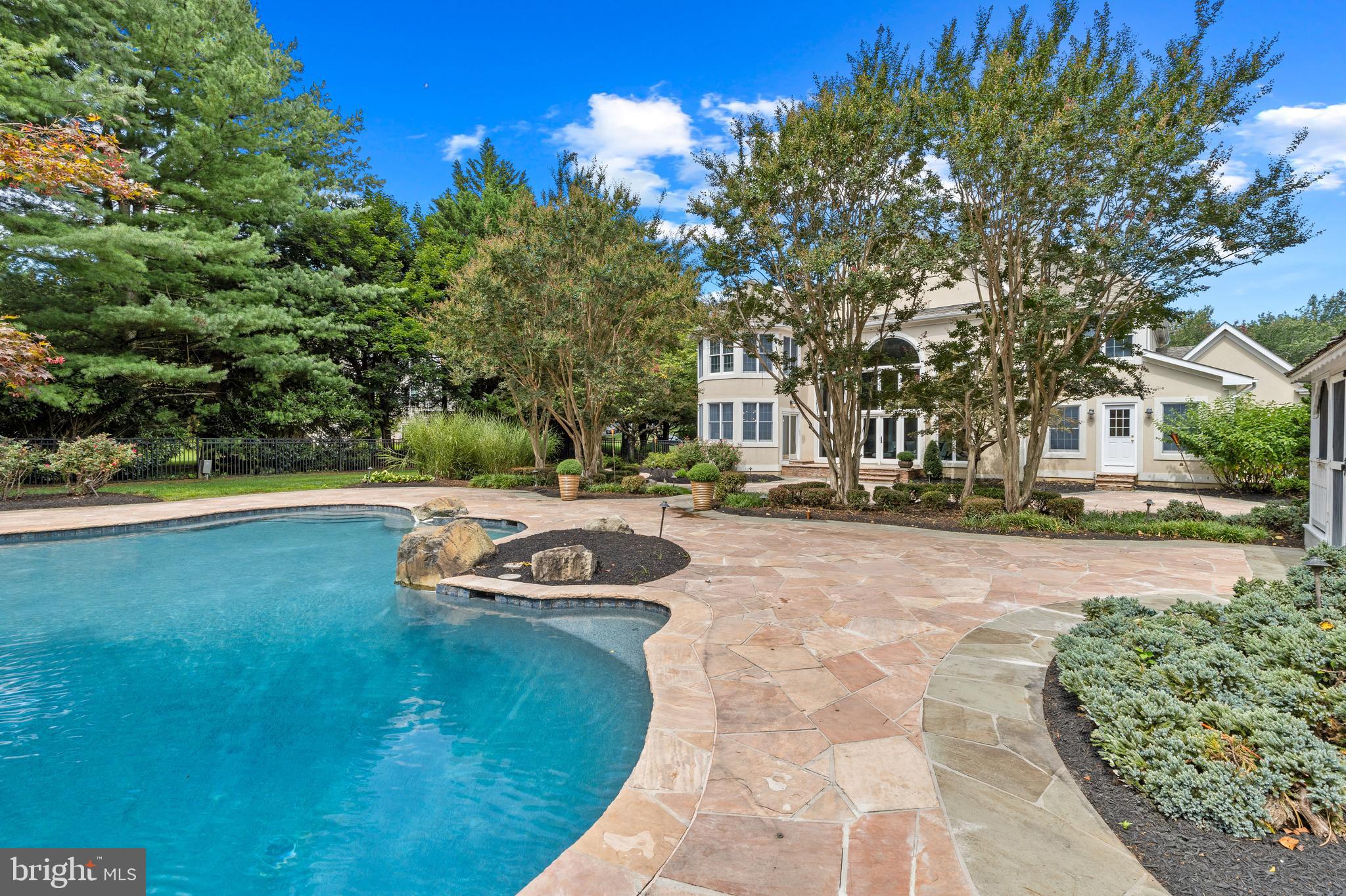 3109 FOX VALLEY DRIVE