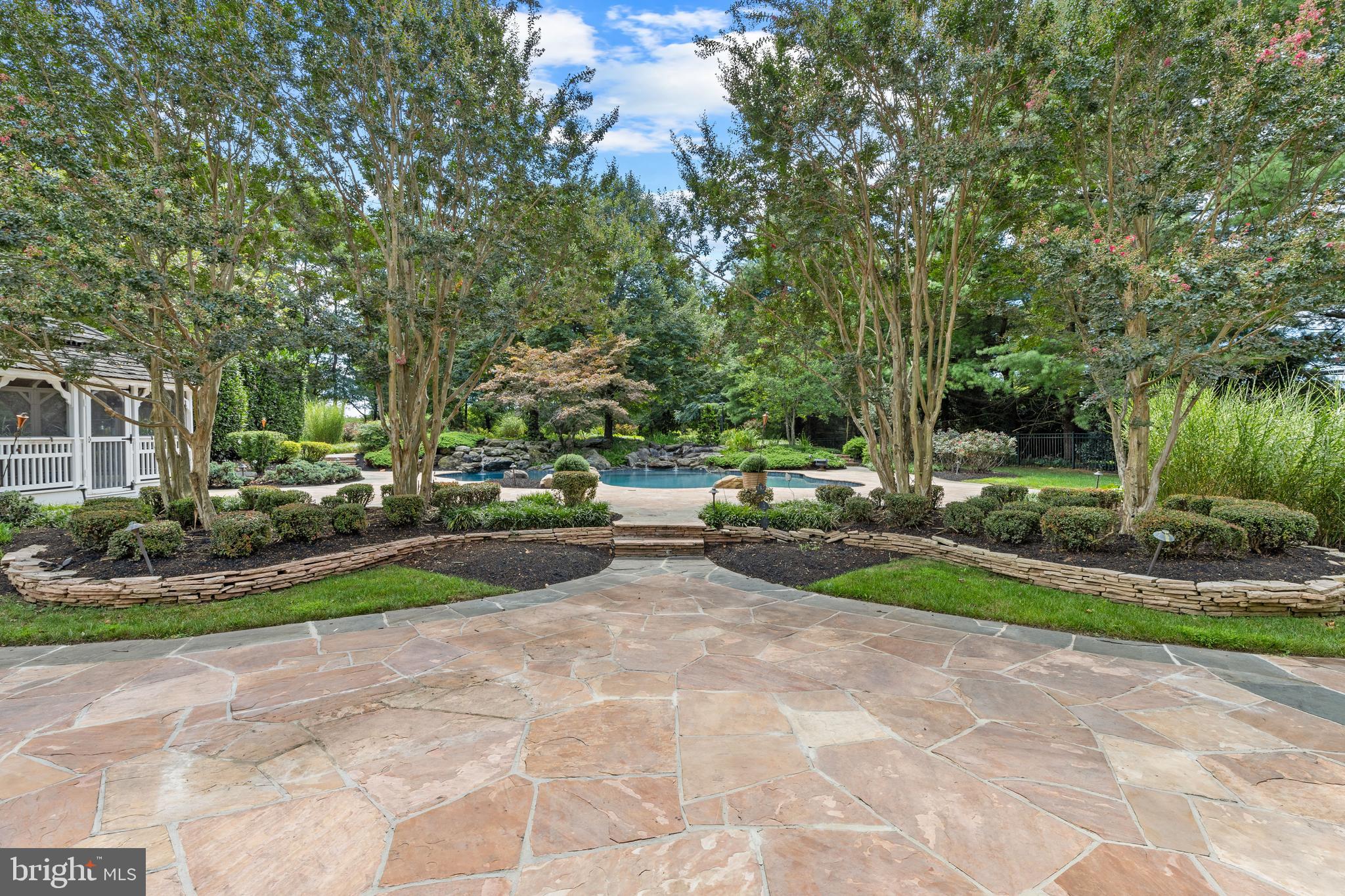 3109 FOX VALLEY DRIVE
