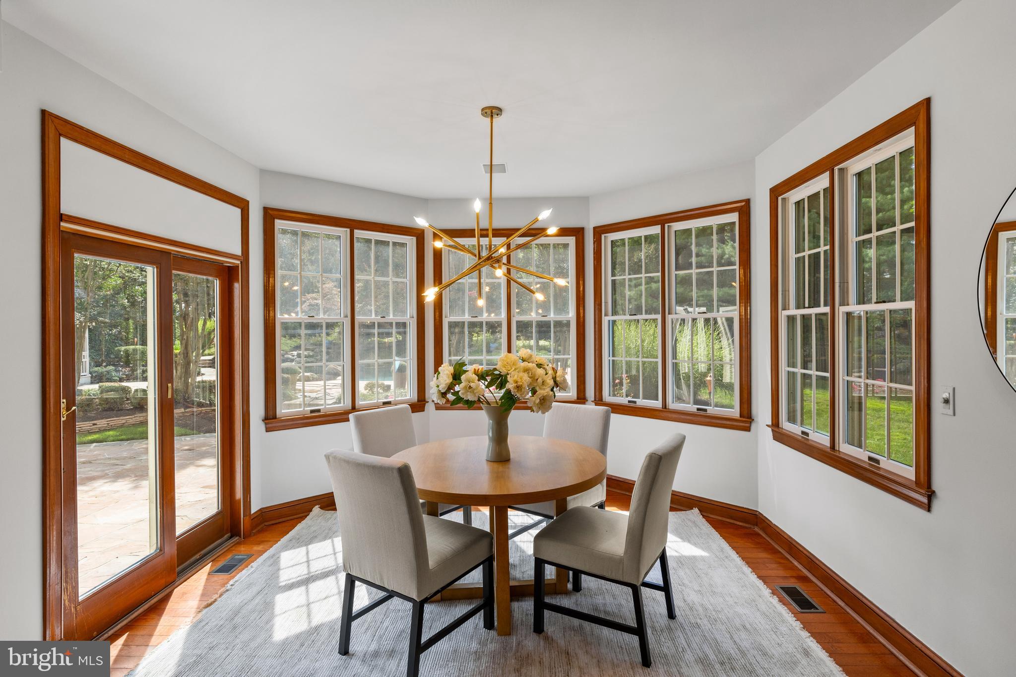 3109 FOX VALLEY DRIVE
