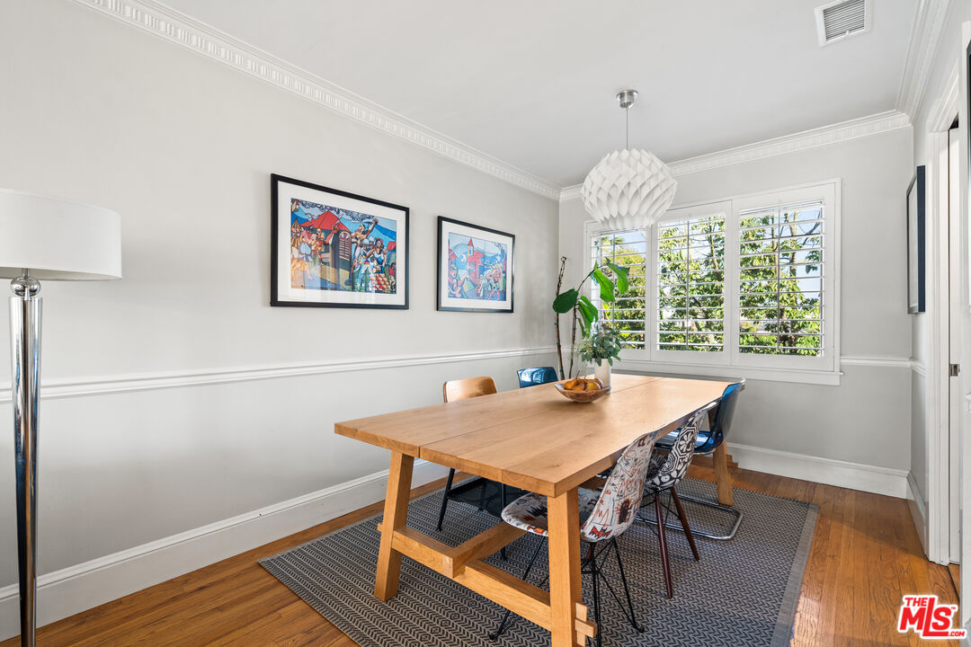 1615 N Laurel Ave Unit: 202