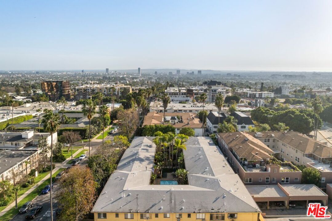 1615 N Laurel Ave Unit: 202