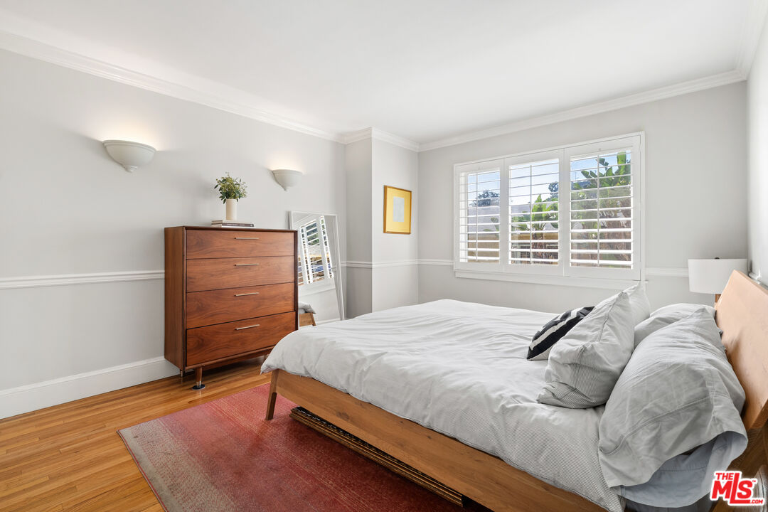 1615 N Laurel Ave Unit: 202