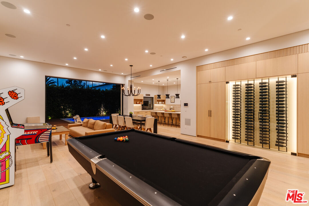 819 N Ogden Dr