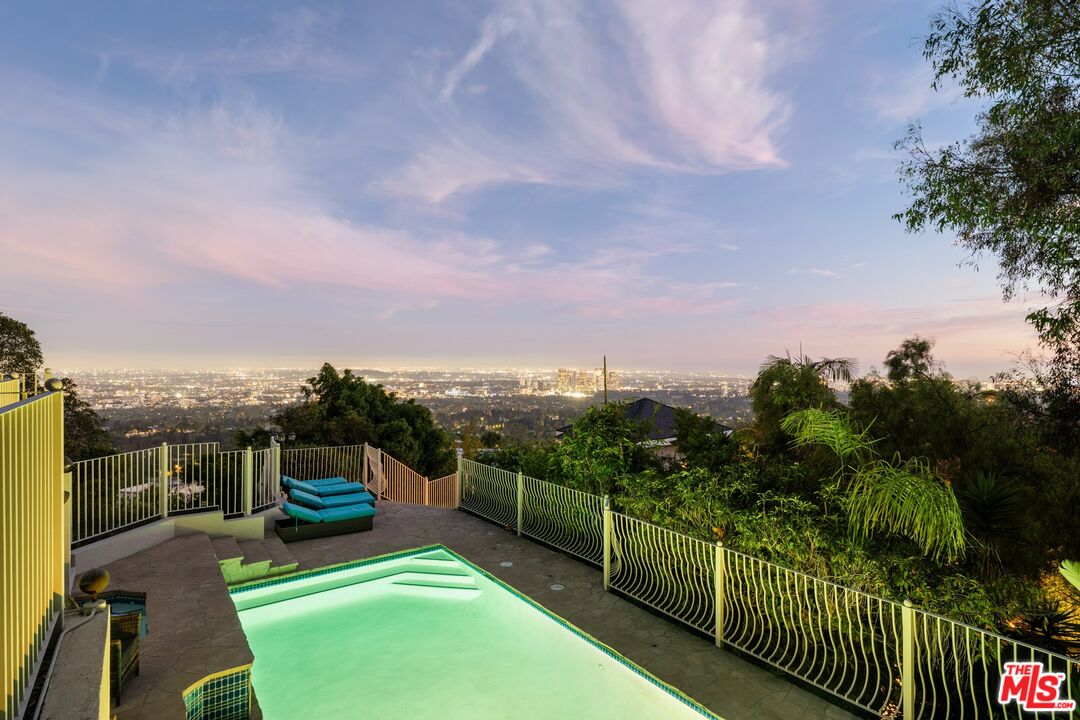 1454 Blueridge Dr